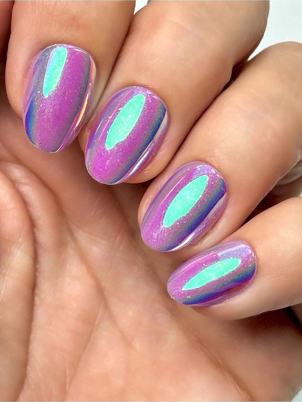 🚨NWT The Pop “Carter” Iridescent Almond Purple Press-On Nails